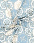 Broderie Denim Achthoek Bloemen Licht Blauw, Hobby en Vrije tijd, Stoffen en Lappen, Nieuw, Blauw