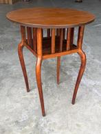 Bijzettafel - Hout - Tafeltje met magazinehouder