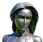 Bronzen Beeld Emily - Tuindecoratie - 62x72x172cm - 80Kg, Nieuw, Mensenbeeld, Metaal, Verzenden