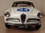 Kyosho 1:18 - Model sedan - Alfa Romeo Giulietta SV Sprint, Nieuw