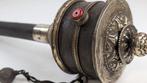 Antiek Gebedsmolen of gebedswiel - hout / koper / linnen/, Antiek en Kunst, Antiek | Overige Antiek