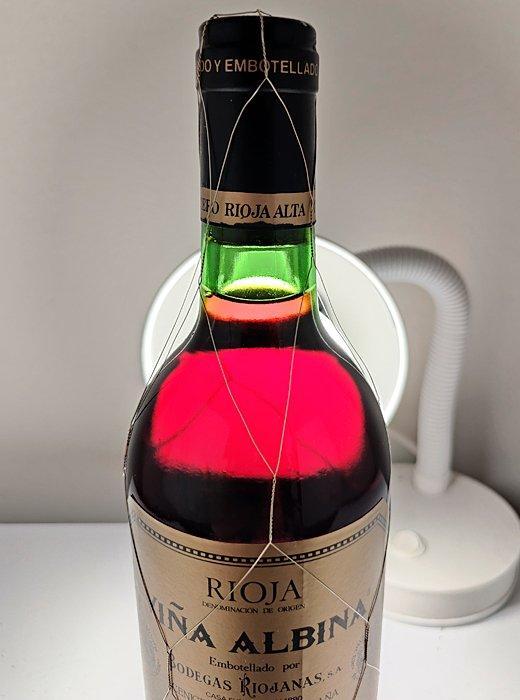 1970 Viña Albina Gran Reserva & 1982 Viña Albina Reserva x2, Verzamelen, Wijnen