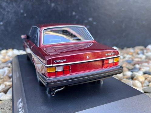 Minichamps 1:18 - Model sedan - Volvo 240 GL (1986) - 1 of, Hobby en Vrije tijd, Modelauto's | 1:5 tot 1:12