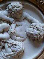 Reliëf, Il putto pensoso - 30 cm - Porselein, Antiek en Kunst