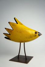 Urszula Despet - sculptuur, Yellow Bird - 19 cm - Gietijzer, Antiek en Kunst, Antiek | Glas en Kristal