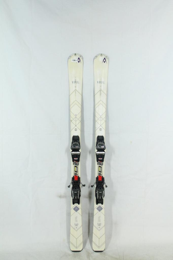 Refurbished - Ski - Volkl Flair white - 156, Sport en Fitness, Skiën en Langlaufen, Skiën, 140 tot 160 cm, Gebruikt, Overige merken