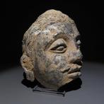 Gandhara Schist Bodhisattvahoofdfiguur. 2e-5e eeuw na