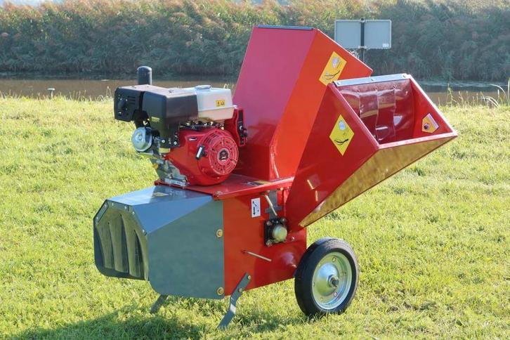 Kraffter Takken/Bio versnipperaar met benzine motor, Zakelijke goederen, Agrarisch | Werktuigen