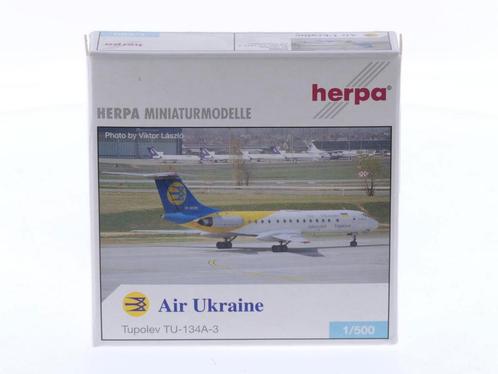 Schaal 1:500 Herpa 510905 Air Ukraine Tupolev Tu-134A-3 R..., Hobby en Vrije tijd, Modelbouw | Vliegtuigen en Helikopters, Zo goed als nieuw