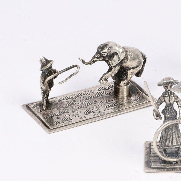 J. Niekerk - Koopman, Dompteur, Hoepelen - Miniatuur figuur, Antiek en Kunst, Antiek | Goud en Zilver