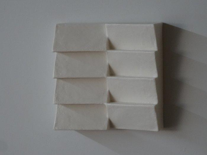 Hans Meeuwsen - Reliëf, 2024 - 103 Minimalistisch Wandrelief, Antiek en Kunst, Antiek | Glas en Kristal