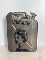 Rob VanMore - Oil Crisis The Queen XL - 47cm