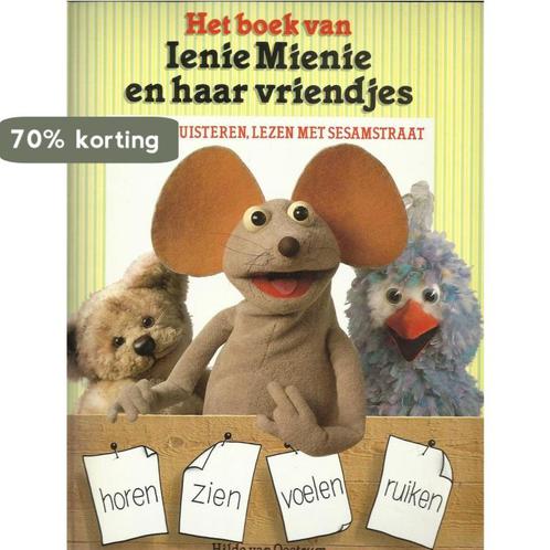 Boek van ienie mienie en haar vriendje 9789029095952 Oostrum, Boeken, Kinderboeken | Jeugd | 13 jaar en ouder, Gelezen, Verzenden