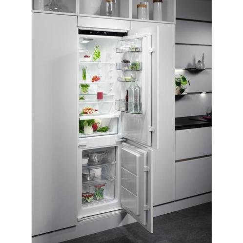 AEG SCE818E8TS koel-vriescombinatie Ingebouwd 253 l E Wit999, Witgoed en Apparatuur, Koelkasten en IJskasten, Nieuw, 160 cm of meer