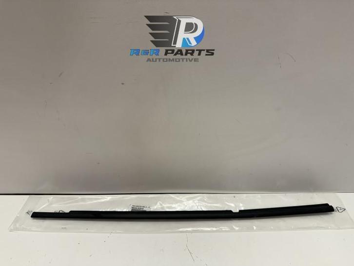 Deurstrip   raamsnor - links achter portier - Volvo XC9..., Auto-onderdelen, Carrosserie en Plaatwerk, Nieuw, Deur, Verzenden