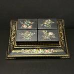 Doos - Hout, parelmoer - Lak doos met speelfisch