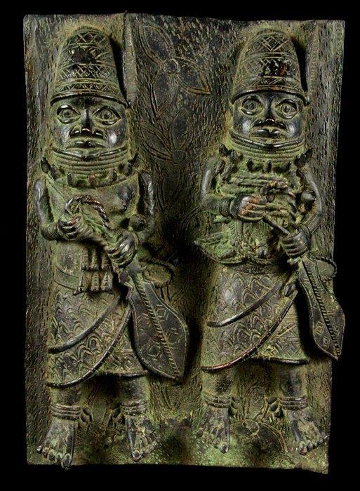 Bronzen plaat - Bini / Edu - In de stijl van Nigeria-Benin., Antiek en Kunst, Kunst | Niet-Westerse kunst