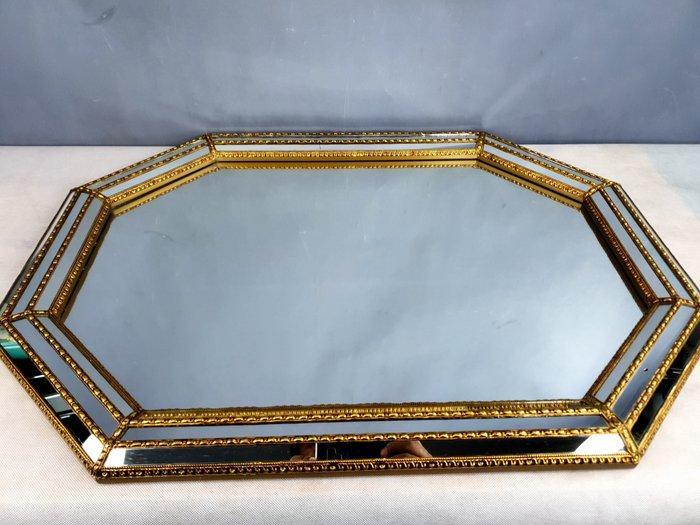 Wandspiegel- 60 cm hoogte - 44 cm lengte - Messing, Hout,, Antiek en Kunst, Curiosa en Brocante