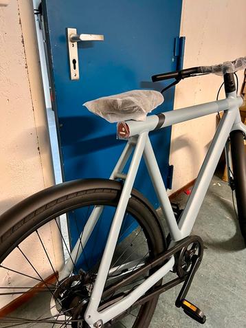 VanMoof S3 Light Blue - NIEUW IN DOOS beschikbaar voor biedingen