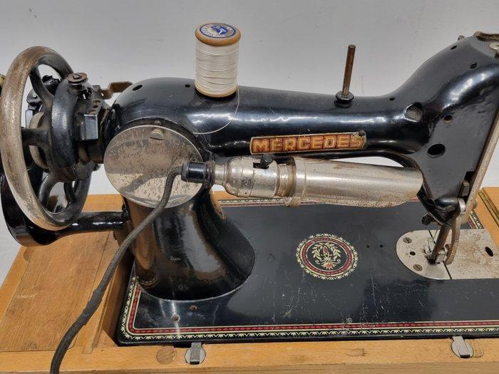 Mercedes Naaimachine - Metaal, Antiek en Kunst, Kunst | Designobjecten