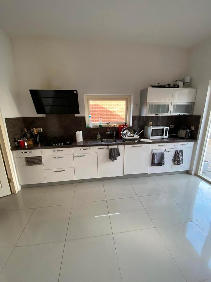 Te huur: Kamer Resedastraat in Enschede, Huizen en Kamers, Kamers te huur