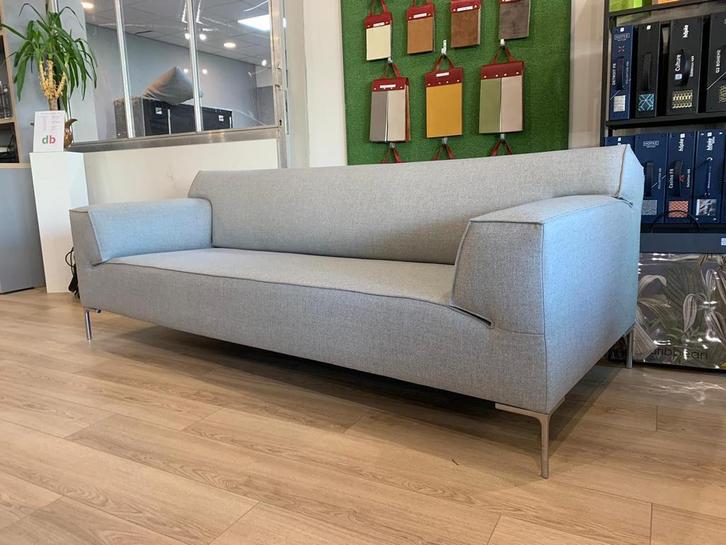 Refurbished Design On Stock Bloq in Stof of Leer naar keuze, Huis en Inrichting, Banken | Bankstellen, Zo goed als nieuw, Leer