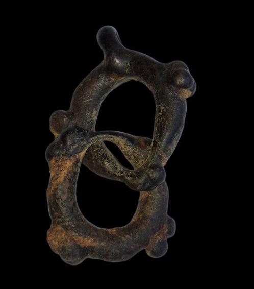 Scythisch Brons Zeldzame paarse spijkeramulet - hanger. - 48, Sieraden, Tassen en Uiterlijk, Antieke sieraden