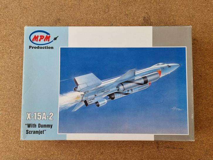 MPM Production 72562 X-15A-2 1:72, Hobby en Vrije tijd, Modelbouw | Vliegtuigen en Helikopters, Verzenden