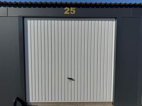 Wij kopen garageboxen – discreet en zonder gedoe, Auto diversen, Autostallingen en Garages