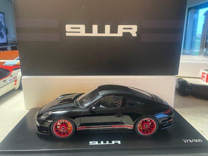 Spark 1:18 - Modelauto - Porsche 911 R, Hobby en Vrije tijd, Modelauto's | 1:5 tot 1:12