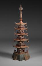 Pagoda okimono - torenversiering - zeer groot - IJzer, Antiek en Kunst