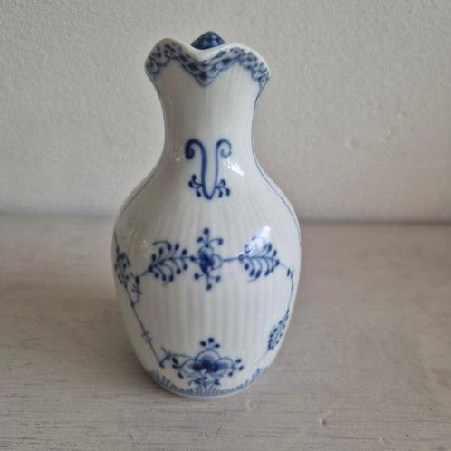 Royal Copenhagen - J. Jacobsen - Kruik - #1180 - Porselein -, Antiek en Kunst, Antiek | Meubels | Tafels
