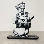 Sinao - Wood Sculpture - Venus in Armor