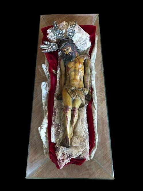 Beeld, Antigua talla “Cristo Yacente”. S.XIX - 53 cm -, Antiek en Kunst, Kunst | Niet-Westerse kunst