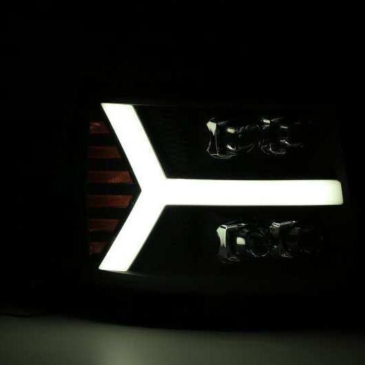 AlphaRex 07-13 Chevy 1500HD(NewBody) NOVA LED Proj Headlight, Auto-onderdelen, Verlichting, Ophalen of Verzenden