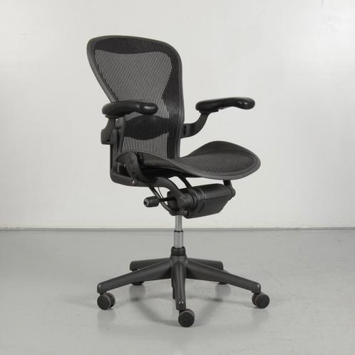 Bureaustoel Herman Miller Aeron B - Antraciet - Mesh, Zakelijke goederen, Kantoor en Winkelinrichting | Kantoormeubilair en Inrichting
