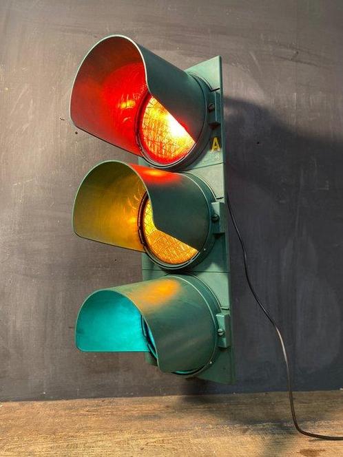 Lamp - Italie straatverkeer 90 - verkeerslicht, Antiek en Kunst, Antiek | Lampen