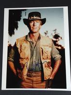 Crocodile Dundee - Signed by Paul Hogan, with Letter of, Nieuw