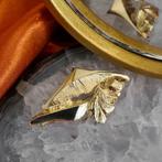 Gouden broche; Riitta Hakala (rustiek, geelgoud, designer), Goud, Gebruikt, Ophalen of Verzenden, Overige kleuren