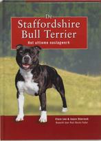 De Staffordshire Bull Terrier 9789077462041, [{:name=>'C. Lee', :role=>'B01'}, {:name=>'J. Shorrock', :role=>'B01'}, {:name=>'R. Beute-Faber', :role=>'B06'}]