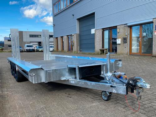 Zeer ruime sterke machinetransporter vanaf € 3.500 ex btw !!, Zakelijke goederen, Machines en Bouw | Transport, Ophalen
