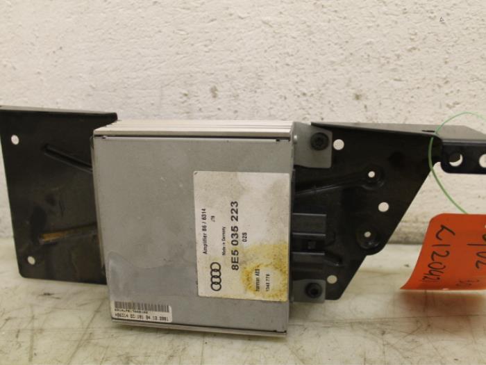 Radio versterker Audi A4 O118484, Auto-onderdelen, Elektronica en Kabels, Ophalen of Verzenden