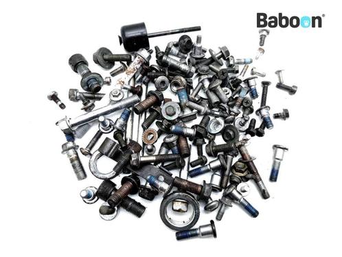 Bouten en Moeren Suzuki SV 650 2003 (SV650N SV650S SV650 K3), Motoren, Onderdelen | Suzuki, Gebruikt, Verzenden