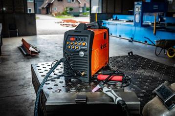 TIG lasinverter Jasic 200A AC/DC Analog Pulse Inverter beschikbaar voor biedingen