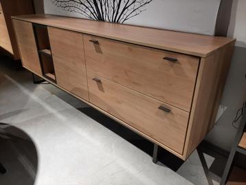 Helsinki dressoir - 240cm **SHOWROOMMODEL** beschikbaar voor biedingen