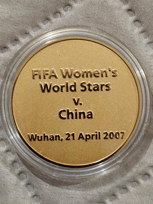 FIFA Womens Stars Game Meda - 2007 - Medaille, Verzamelen, Overige Verzamelen