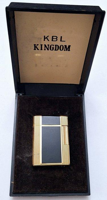 KBL Kingdom - Zonder Minimumprijs - Aansteker - Plastic,, Verzamelen, Rookartikelen, Aanstekers en Luciferdoosjes