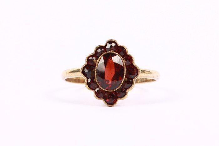 Ring - 8 karaat Geel goud Granaat, Sieraden, Tassen en Uiterlijk, Ringen