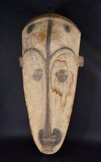 Ngil - Giftand - Gabon