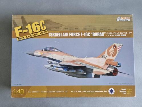 Kinetic K48012 F-16C Block 40 BARAK 1:48, Hobby en Vrije tijd, Modelbouw | Vliegtuigen en Helikopters, Verzenden